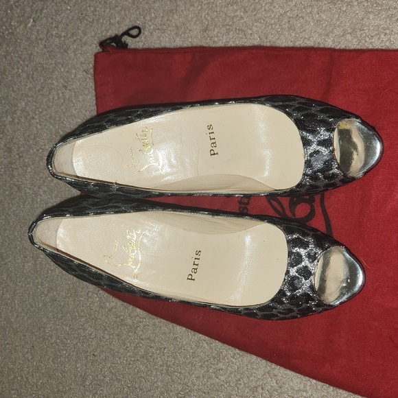 CHRISTIAN LOUBOUTIN HEELS - Picture 3 of 3